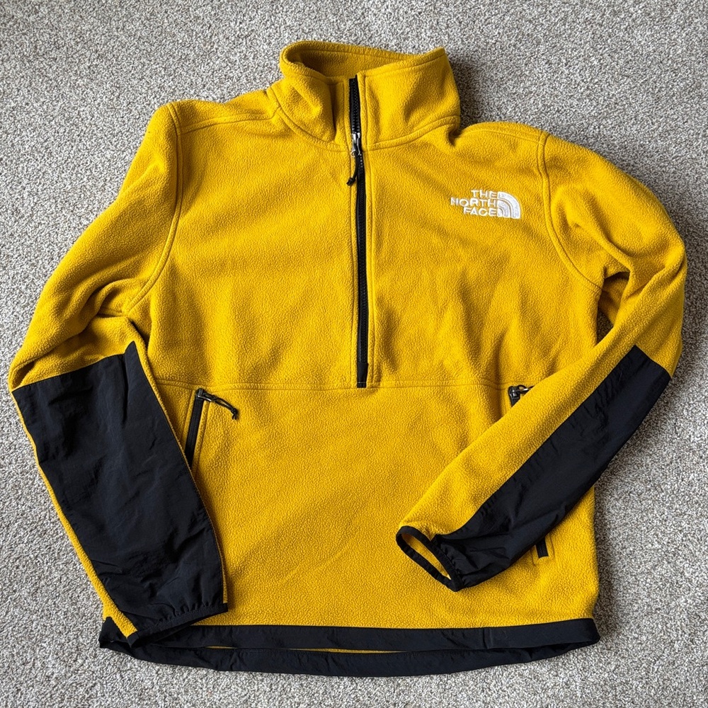 The North Face Men's Yellow and Black Performance fleece